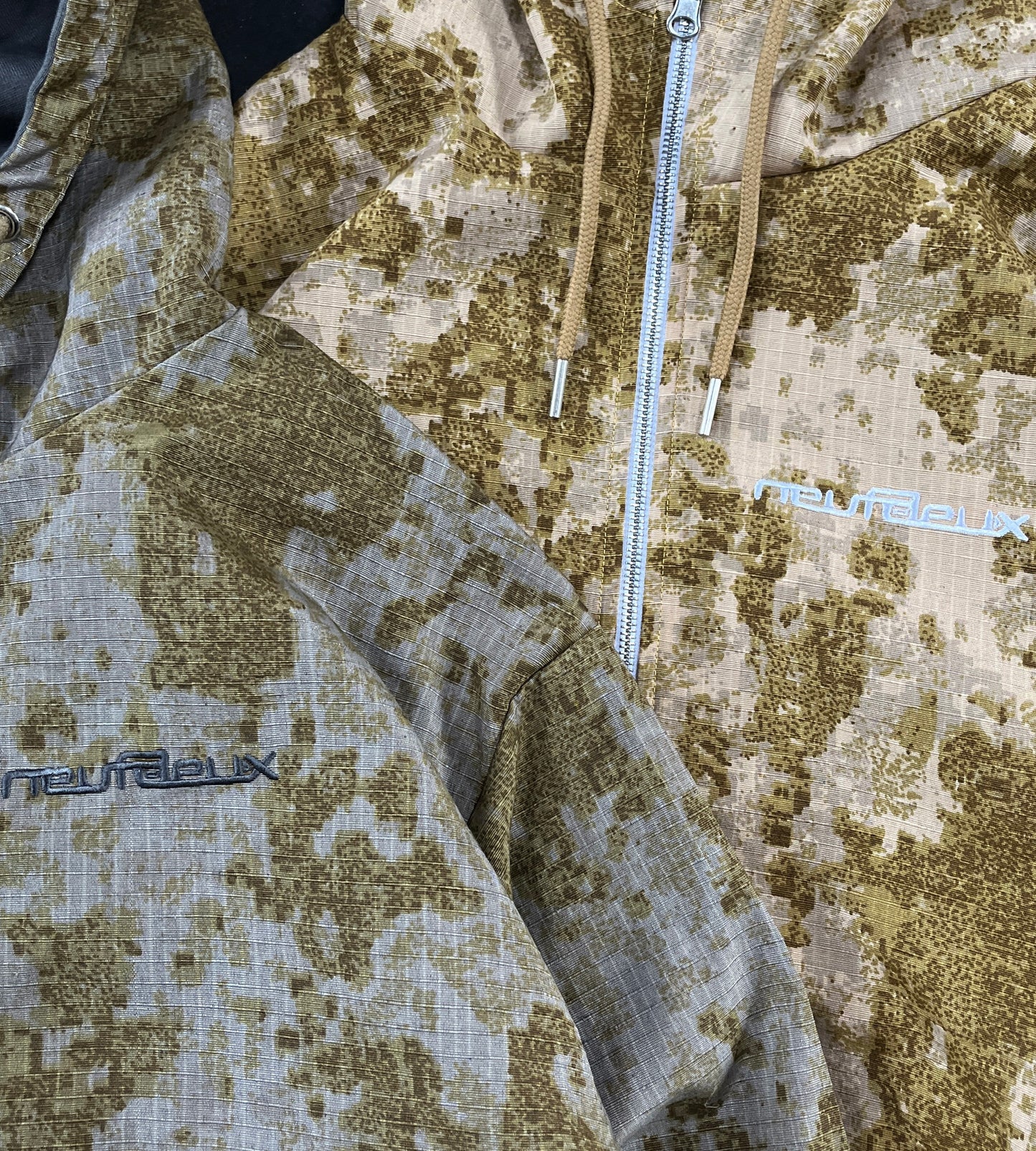 Badland Camo Reversible Hoodie/Jacket - Sand