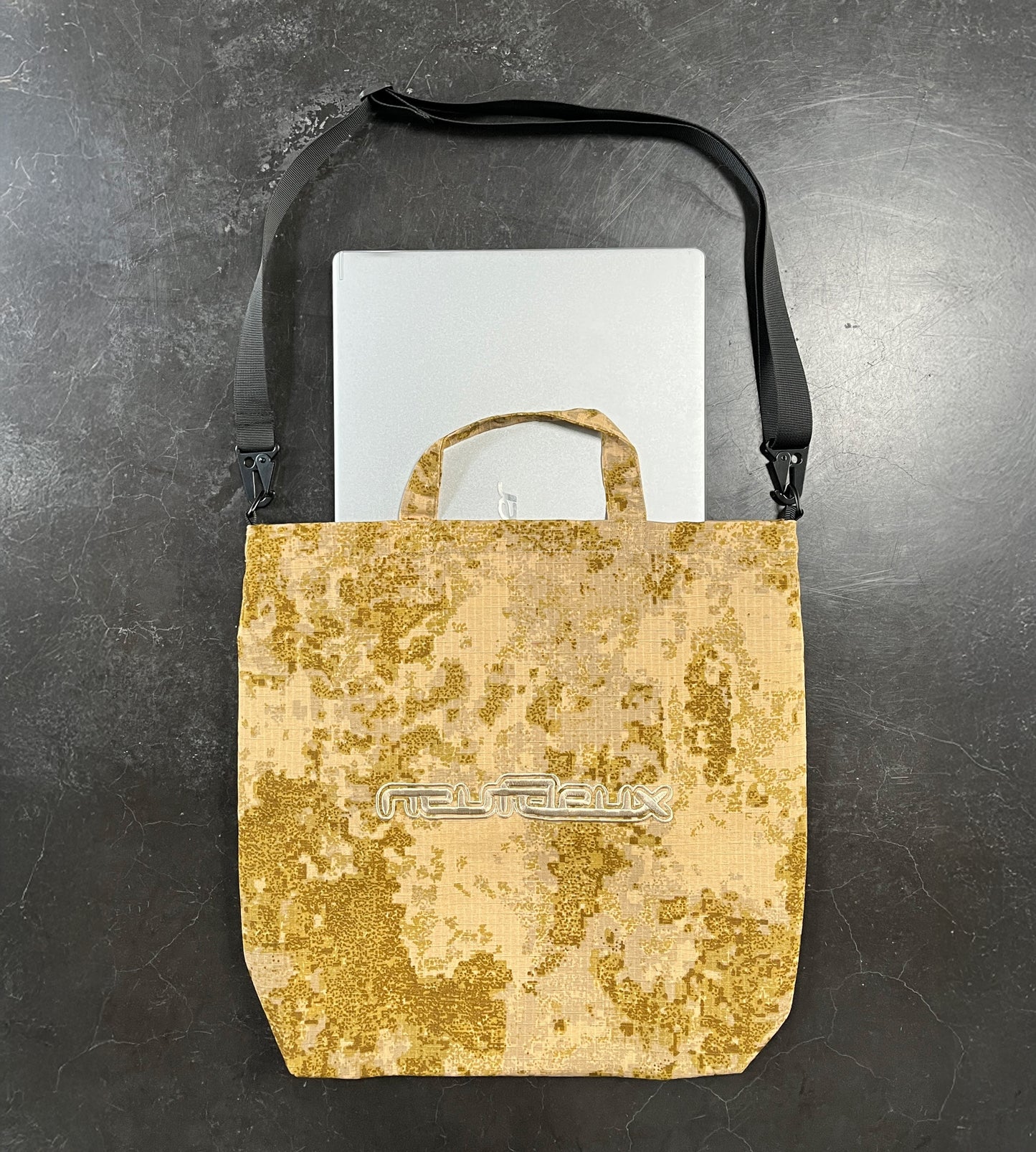 Badland Camo Shopper Bag - Sand